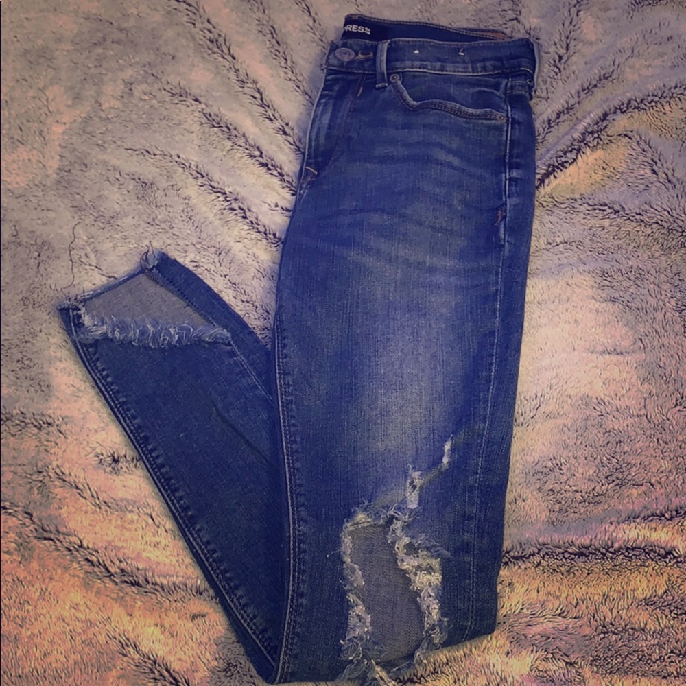 Express distressed jeans